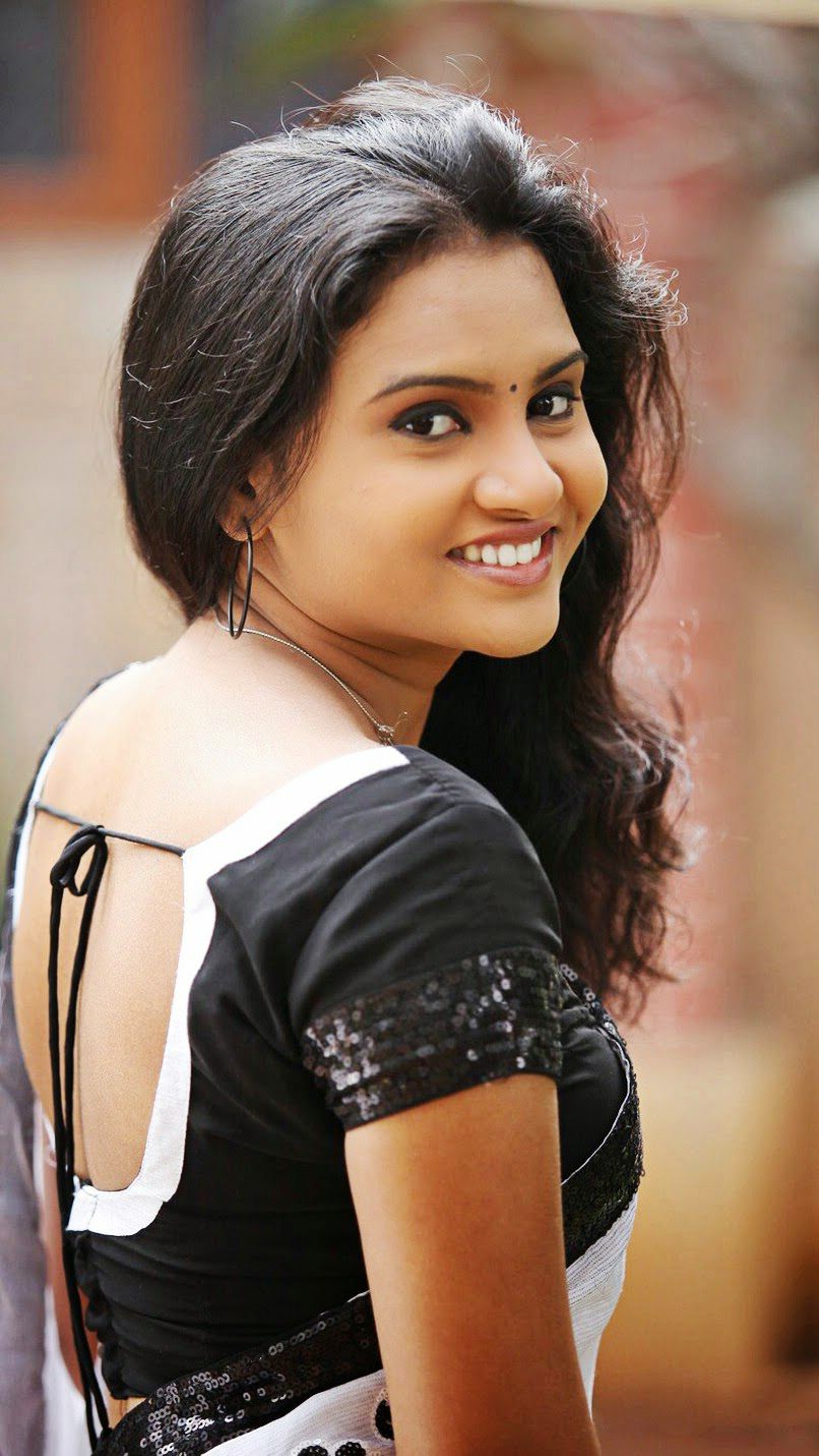 Anusha  Indian Beauty  Hot In Saree-4951
