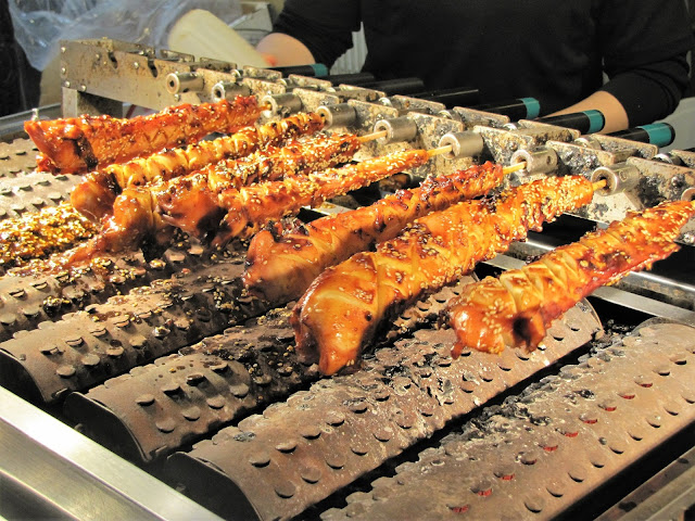 grilled squid night market taipei taiwan