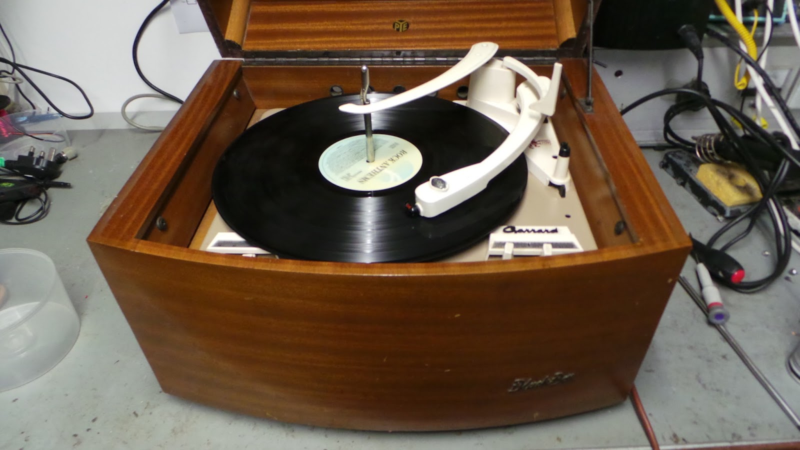 Doz' Blog: Pye "Black Box" with Garrard 209