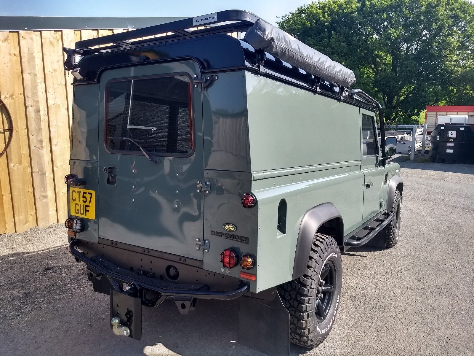 land rover defender puma 110