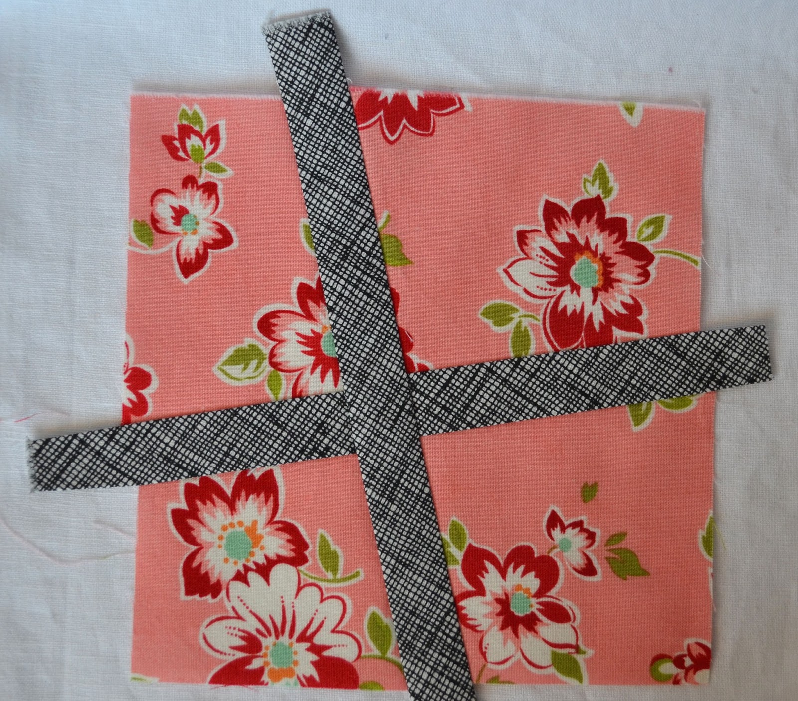 she can quilt Spring pillows a tutorial