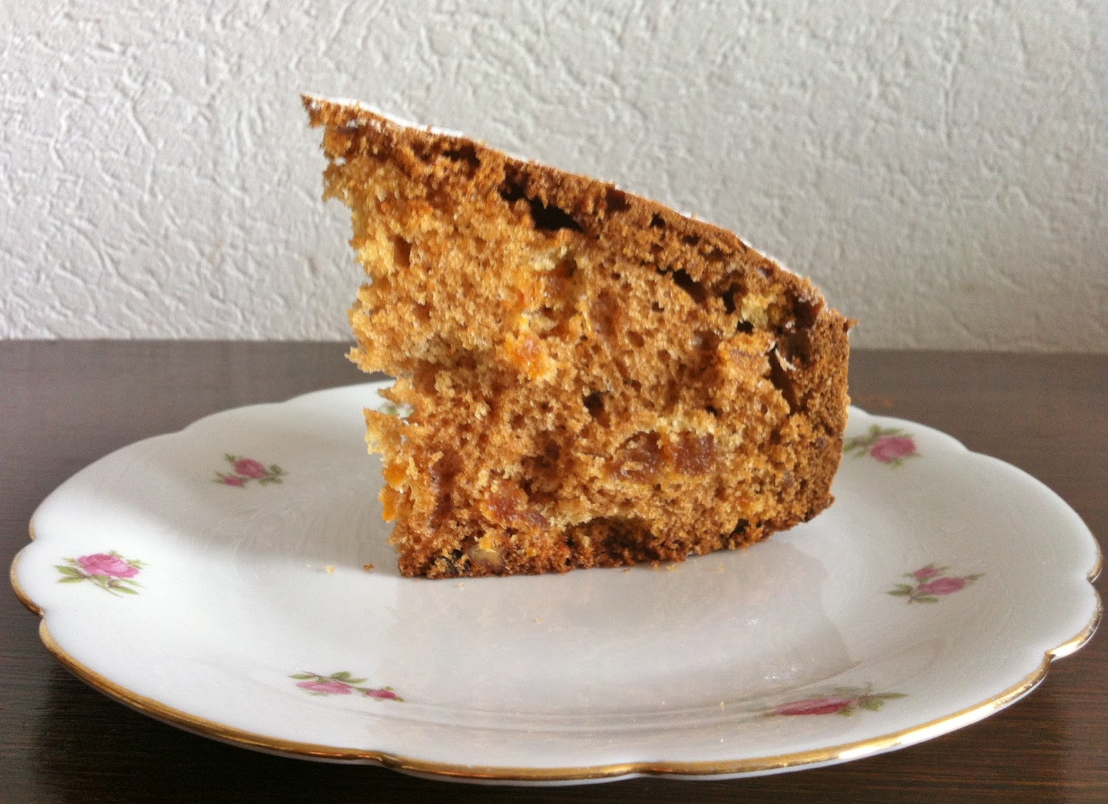 Creative heart Dried apricot and pecan cake with a dash of rum