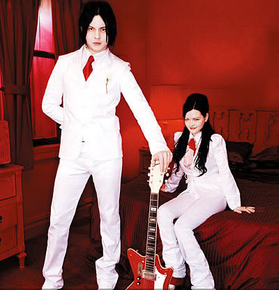 White stripes fell. The white stripes fell in love with a girl. Fell in love with a girl the white stripes аккорды. White stripes lego. The white stripes fell in love with a girl перевод.
