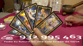Llama ahora para una lectura de tarot. TAROT
