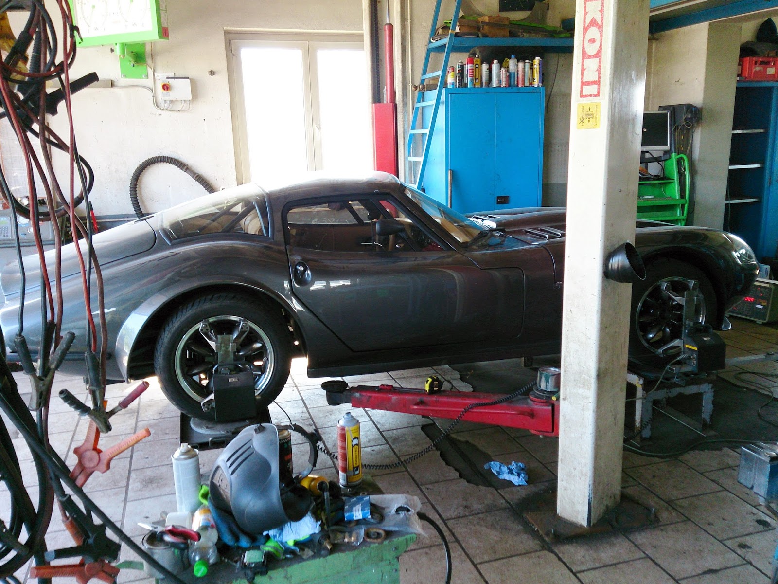 Marcos Mantula a restoration story 54. Adjust the Mantula for road use