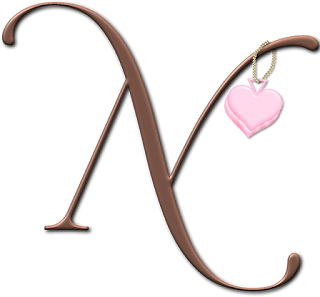 Brown Alphabet with Pink Hearts. Abecedario Marrón con Corazones Rosa.