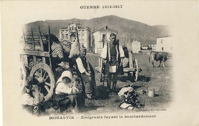 Bitola - immigrants fleeing from the shelling. Photographed and released in June 1917 when the bombing became increasingly intense in the vicinity of Bitola, many refugees sought refuge in the city as these on the picture, but soon the city itself will experience the same fate.