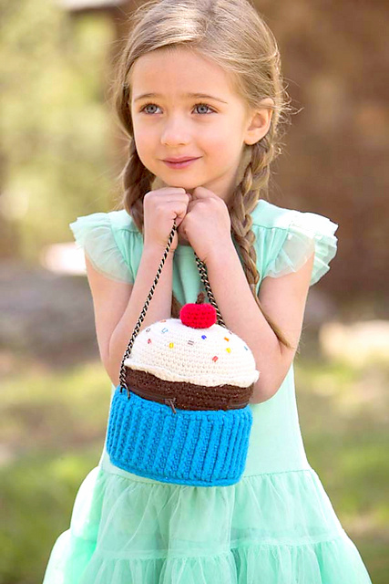 cupcake purse Crochet pattern 