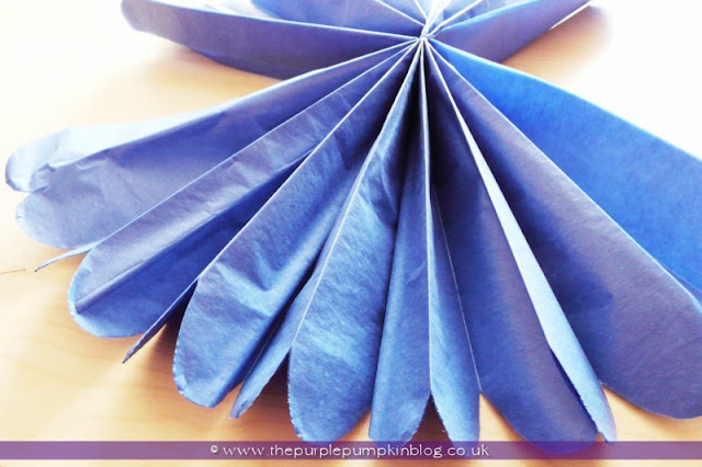 Giant Tissue Paper Rosettes at The Purple Pumpkin Blog