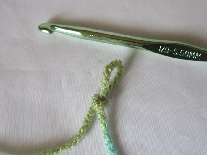 Beginning Crochet Chain Stitch and Tips