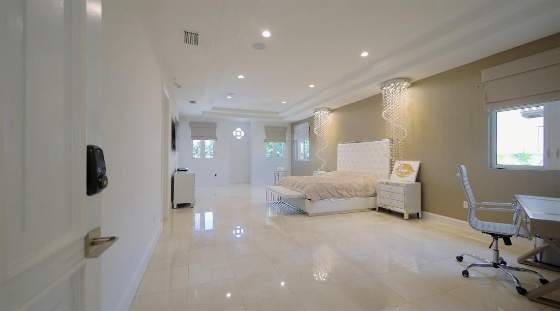 61 Interior Design Photos vs. 24 Tahiti Beach Island Rd, Coral Gables, FL Luxury Mansion Tour