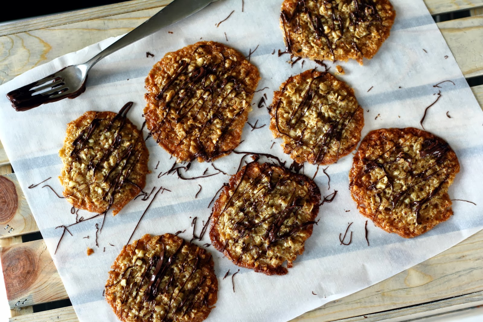 the semifrugal life almond oatmeal lace cookies