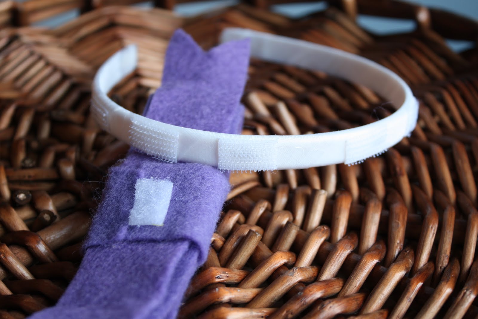 Amy's Craft Bucket DIY Felt Headbands and Velcro Flowers!