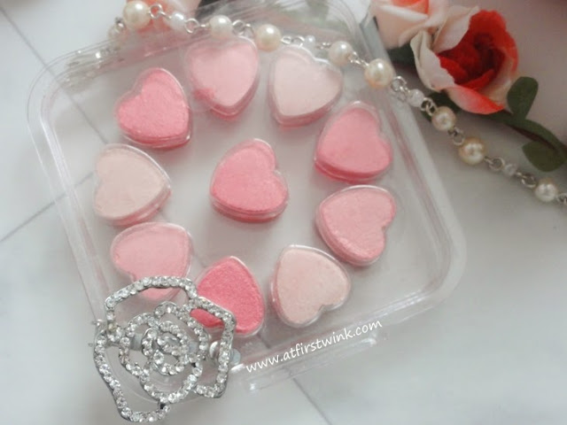 Etude House - Princess Etoinette Heart Blusher PK001 Pink Petal Kiss
