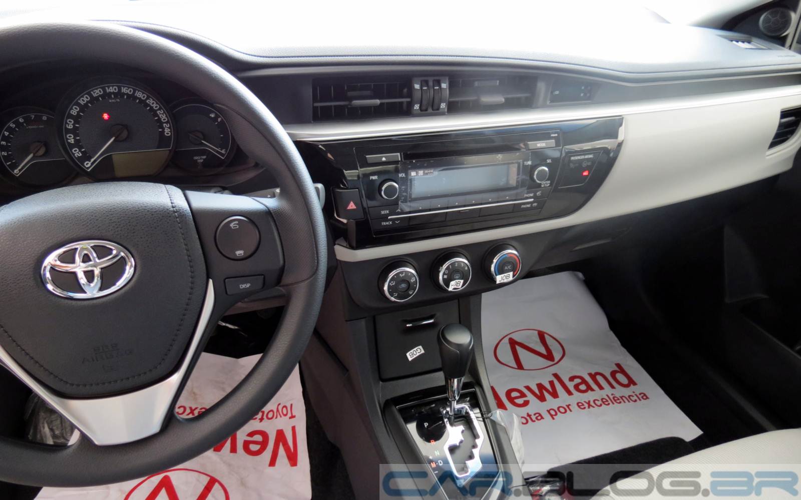 Novo Toyota Corolla 2015 - interior - painel
