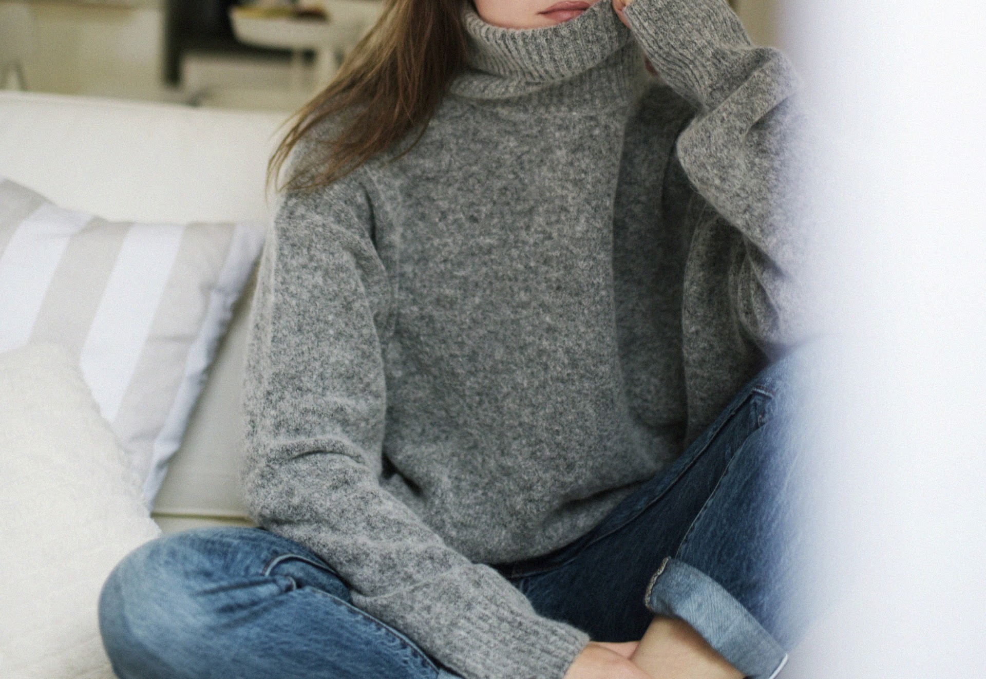 The Grey Sweater - Jestem Kasia Blog.
