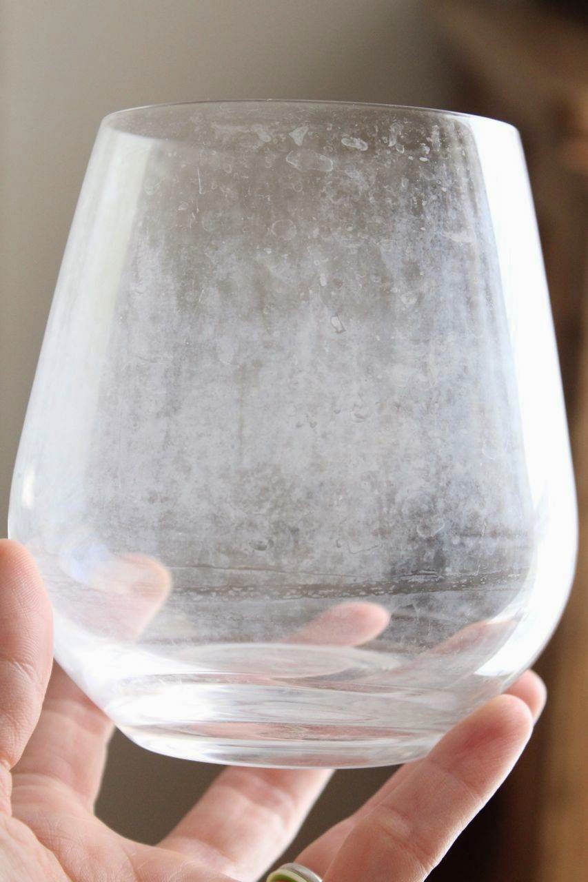 Отмыть вазу от налета. Налет на стеклянной посуде. Помутневшее стекло. Белый налет на стеклянной посуде. Грязный стакан.