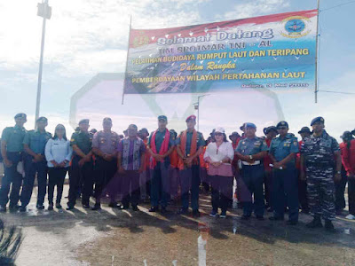 Edy Prakoso Kunjungi Anggota TNI AL dan Masyarakat di Pulau Selaru Edy Prakoso Kunjungi Anggota TNI AL dan Masyarakat di Pulau Selaru