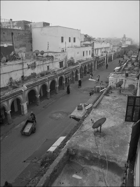 Essaouira sous la grisaille en noir et blanc