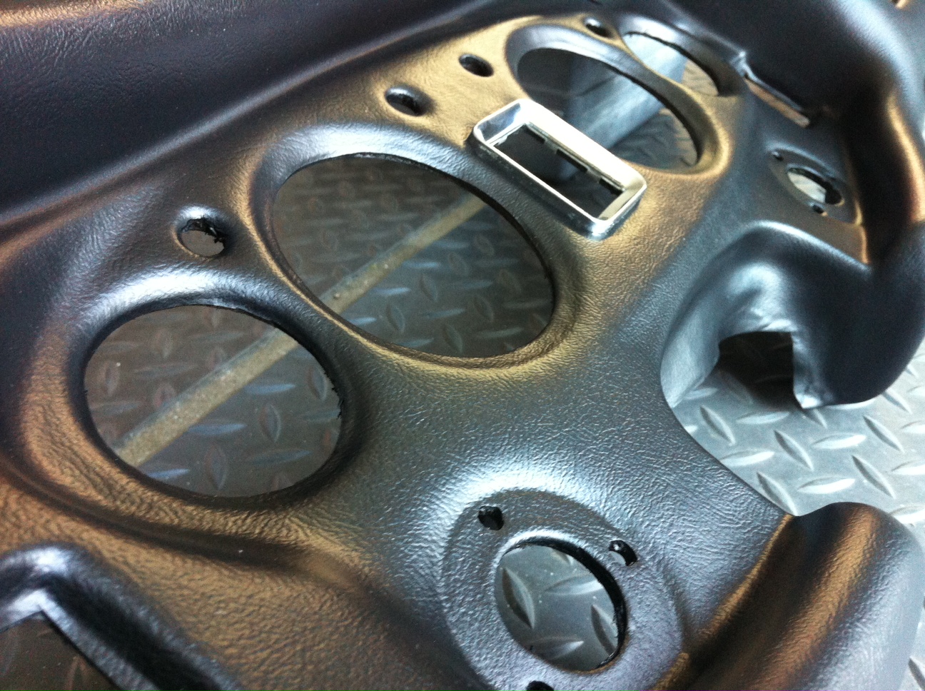 Just Dashes Production Center 1976 MGB Dash Pad Restoration