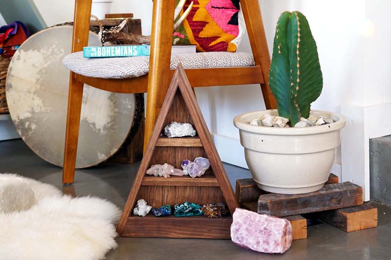 Protect your space with crystals. Protect your space with crystals.