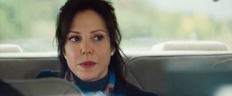 Films Et Séries Tv Avec Mary-louise Parker Movie and TV Cast Screencaps: Mary-Louise Parker as Sarah Ross in Red 2