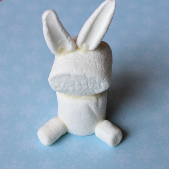 How to Make Cute Marshmallow Bunnies Crafts a la mode