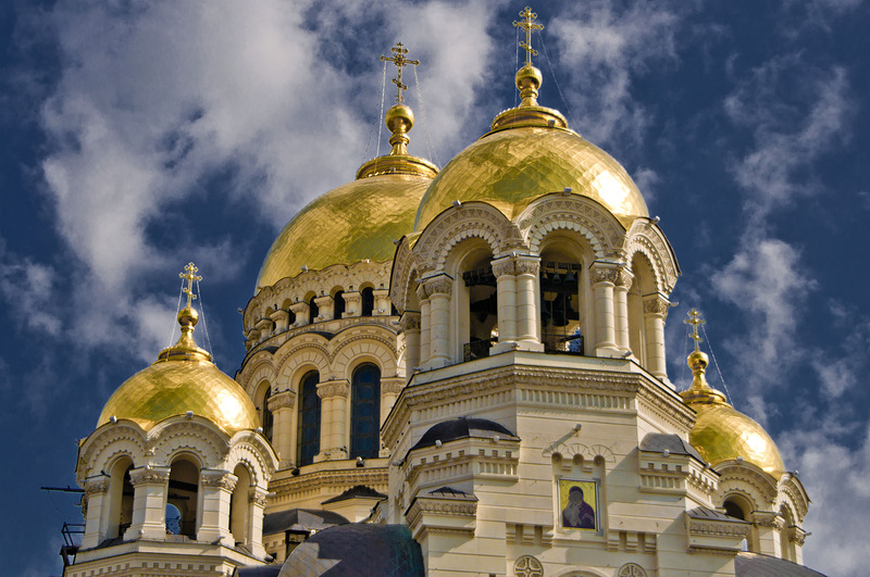 What is the meaning of the domes in the Orthodox Church Architecture