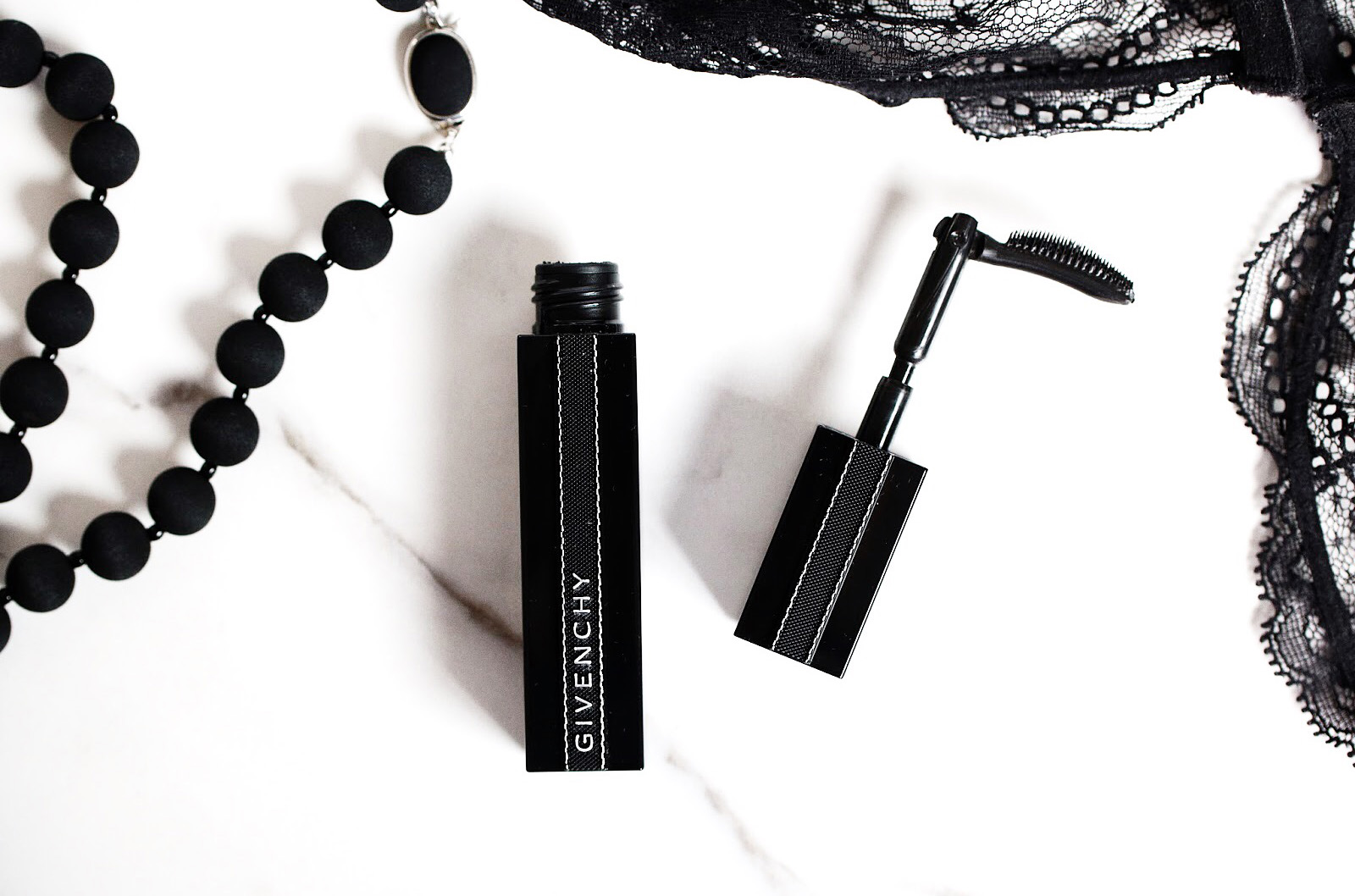 Top 107+ imagen givenchy mascara noir - Aldamaryrestaurante.com.mx