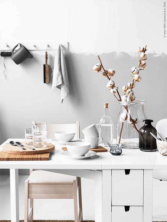 Decorating with cotton branches | Pella Hedeby