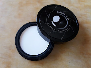 Luscious Camera Powder Luscious Camera Ready Stick Foundation, Luscious Camera Powder, Camera ready makeup, Tv Paint stick, Tv Makeup, Full coverage foundation, Luscious Makeup, Luscious Cosmetics, Beauty, Beauty blog, Beauty blogger, Top Beauty Blog, Top Beauty blog of Pakistan, Red Alice Rao, redalicerao, setting powder, translucent powder