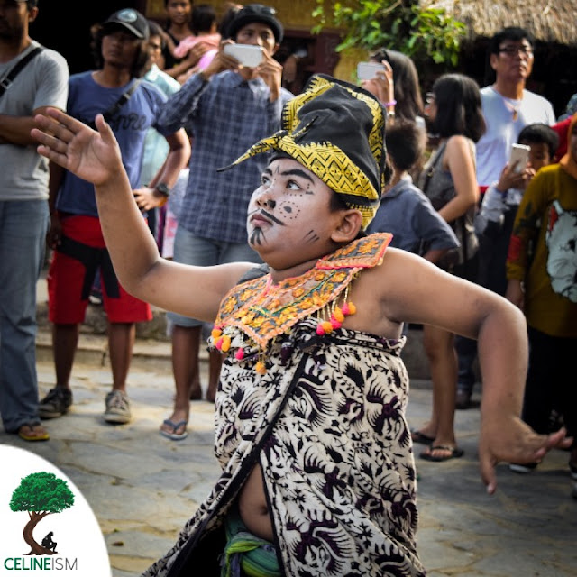 tari petuk sasak sade village