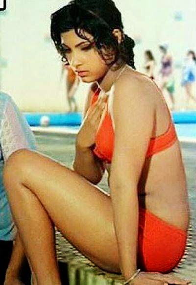 Sen bikini Munmun in