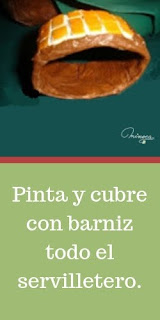 Pinta y luego cubre todo el servilletero con barniz acrílico Manualidades con rollos de papel higiénico. Artesanías con rollos de papel. Reciclar cartón. Reciclar rollos de papel higiénico