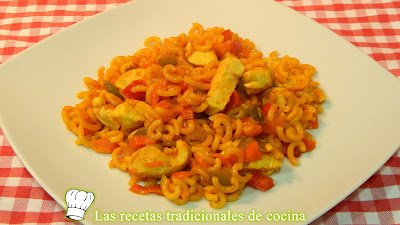 Fideos con pollo receta fácil y rápida