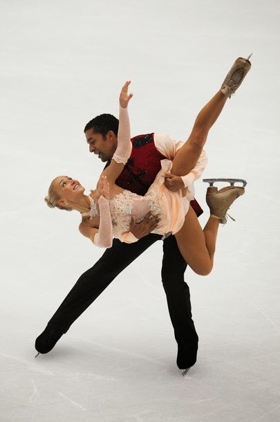 Aliona Savchenko og Robin Szolkowy (GER) udfører deres lange program ved Cup of China 2013