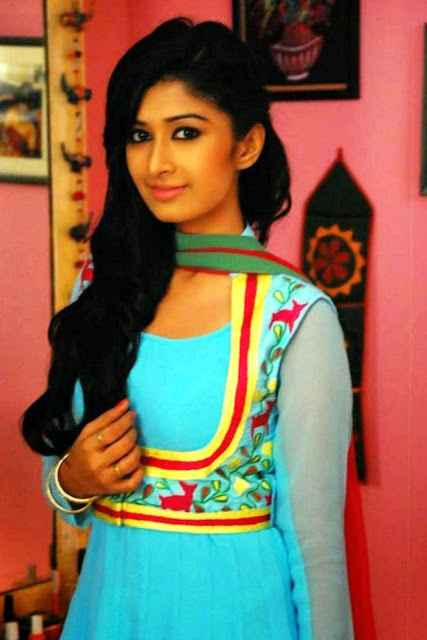 Farnaz Shetty Eye Popping Look 5