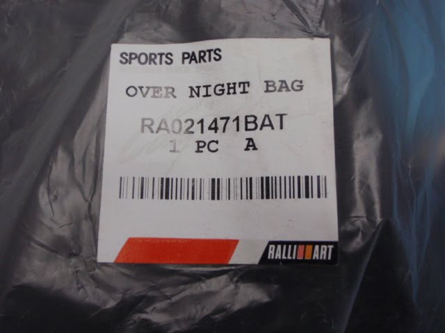 Ralliart%2BOvernight%2BBag%2B%25281%2529.JPG