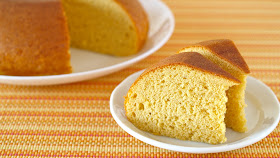 Kasutera (Castella) is a very popular Japanese sponge cake made from a few ingredients.