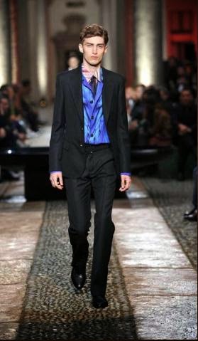 Favor Decano morfina Fashion Portfolio: Tips para hombres: ¿cómo combinar un traje negro?