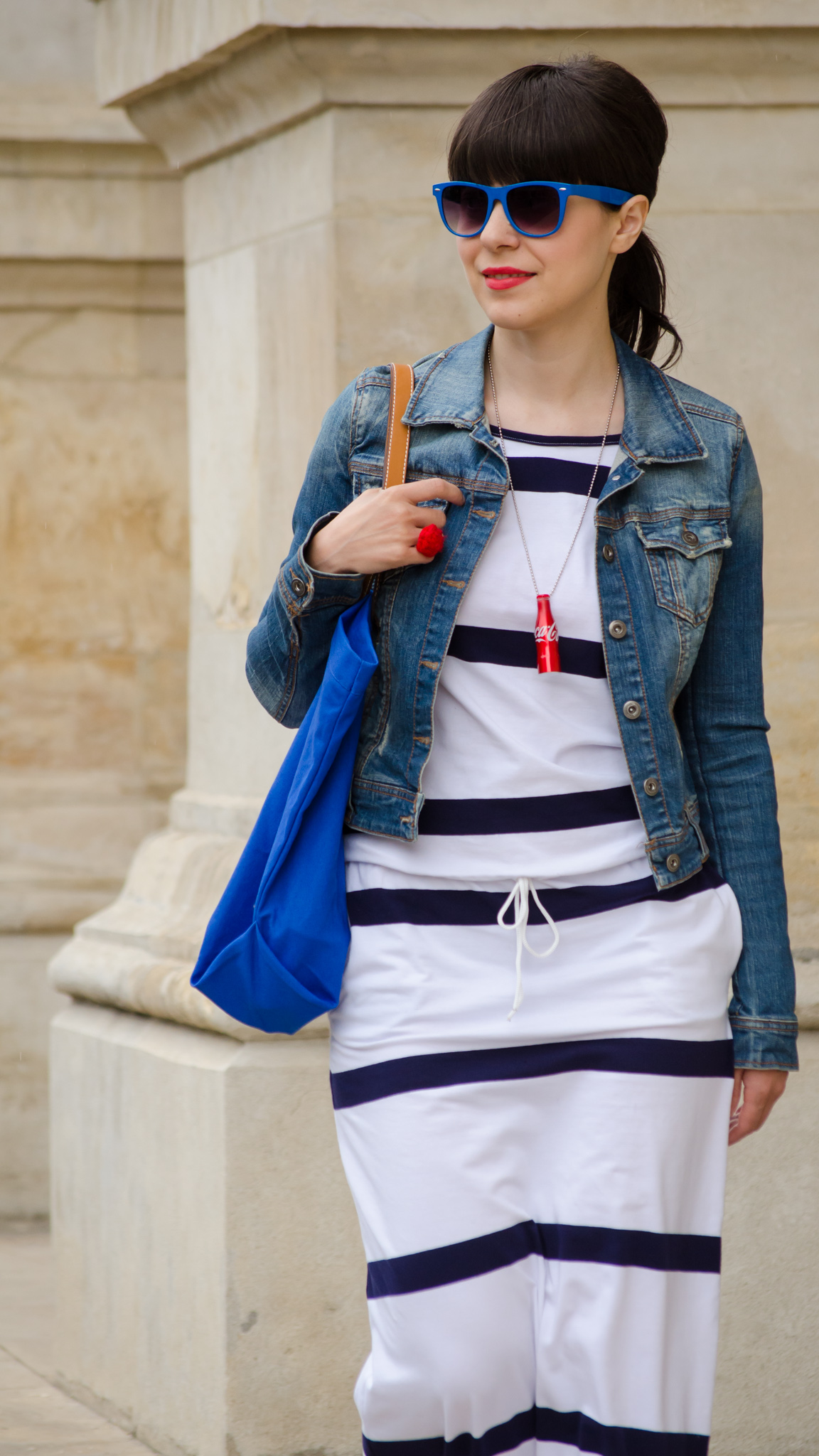 stripes maxi dress blue coca cola bottle converse red blue bag navy jeans jacket