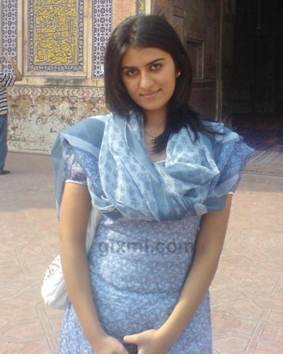 Hot Desi Babe Iqra From Lahore Hot College Girl