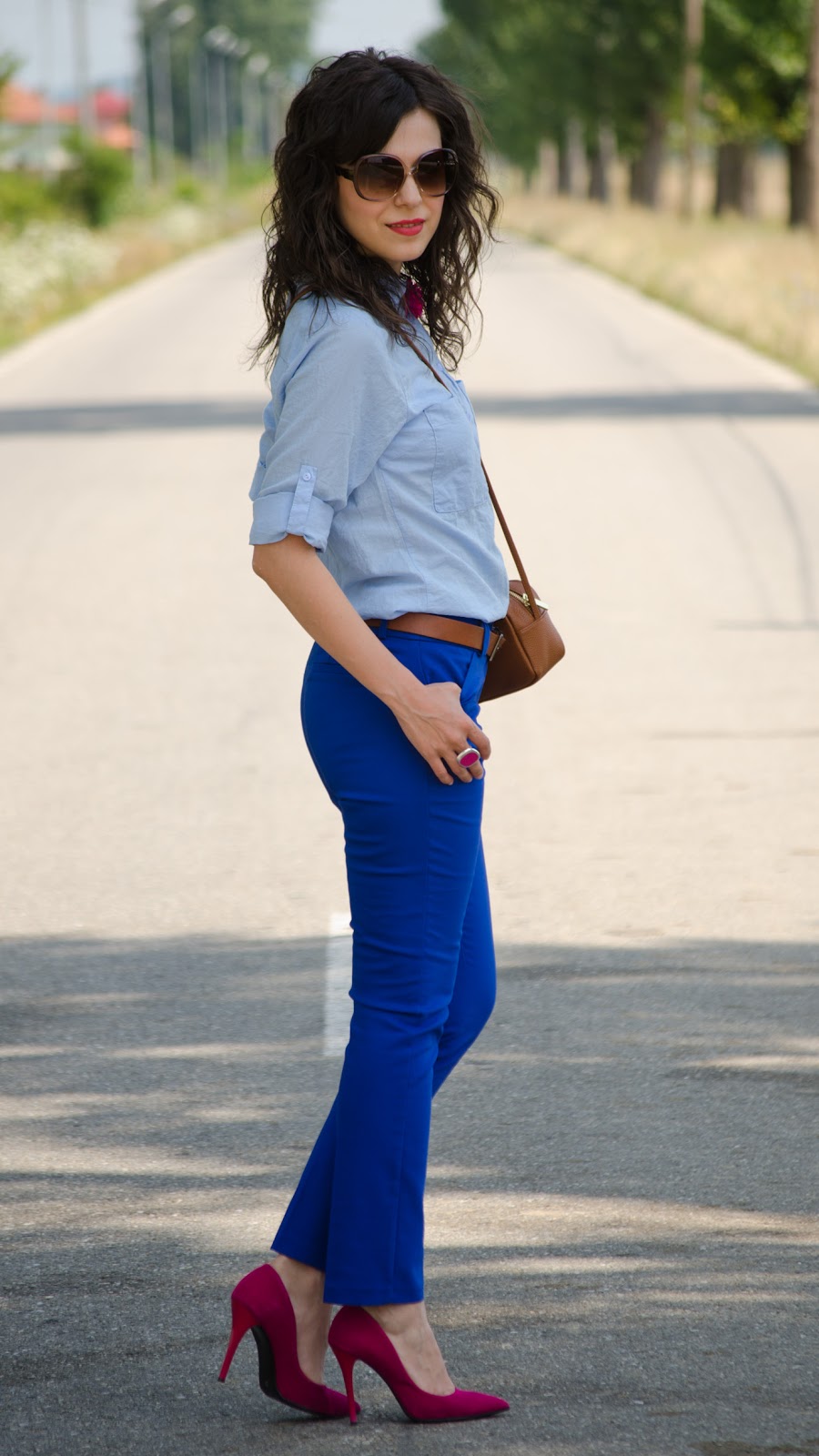 Miss Green: Cobalt blue with pops of fuchsia and brown
