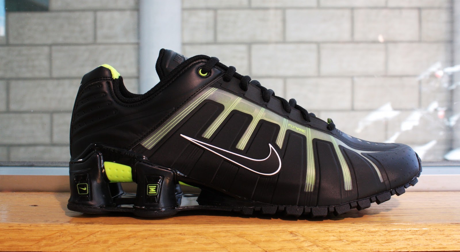 nike shox cog mens