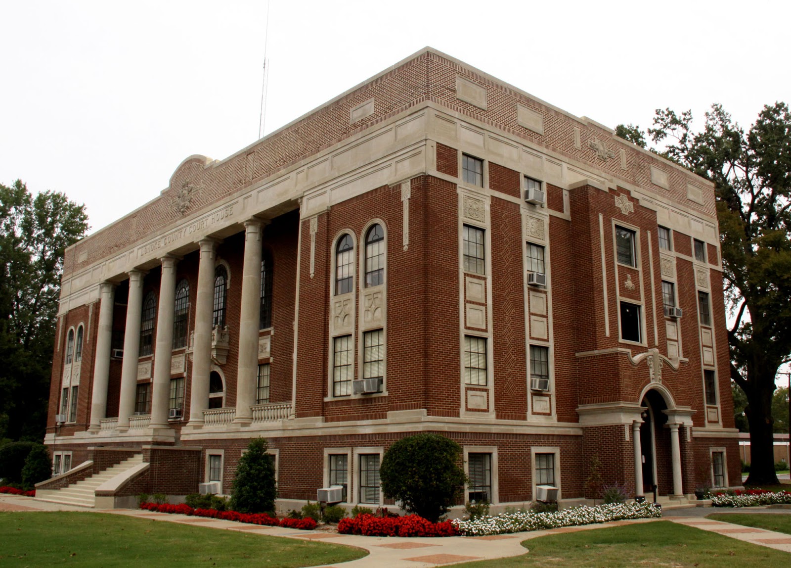 Time Fishing Lonoke County Courthouse