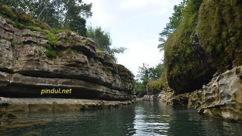 Tebing Tinggi Sungai Oyo