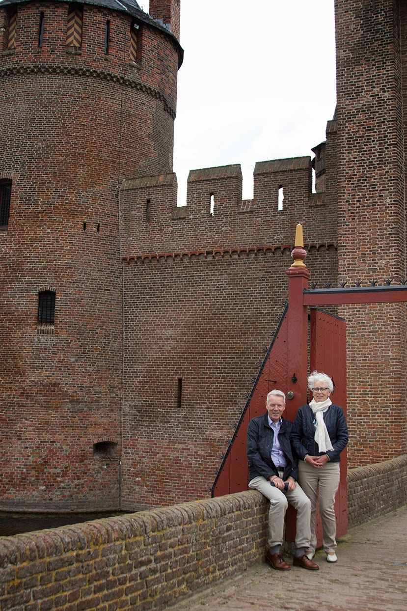 my parents at the entrance of Castle Muiderslot
