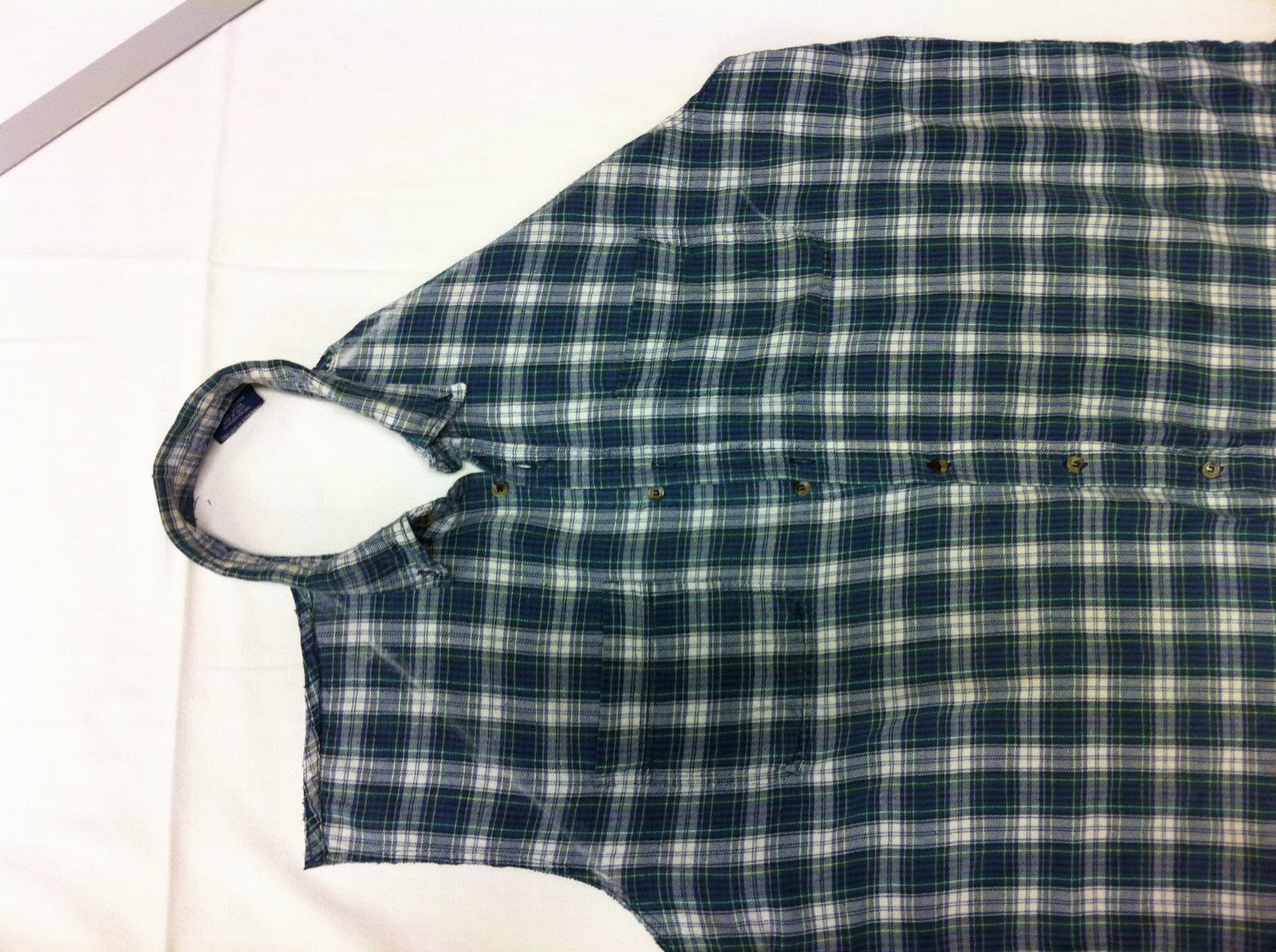A Savvy Life: EASY Recycled Flannel Shirt Aprons