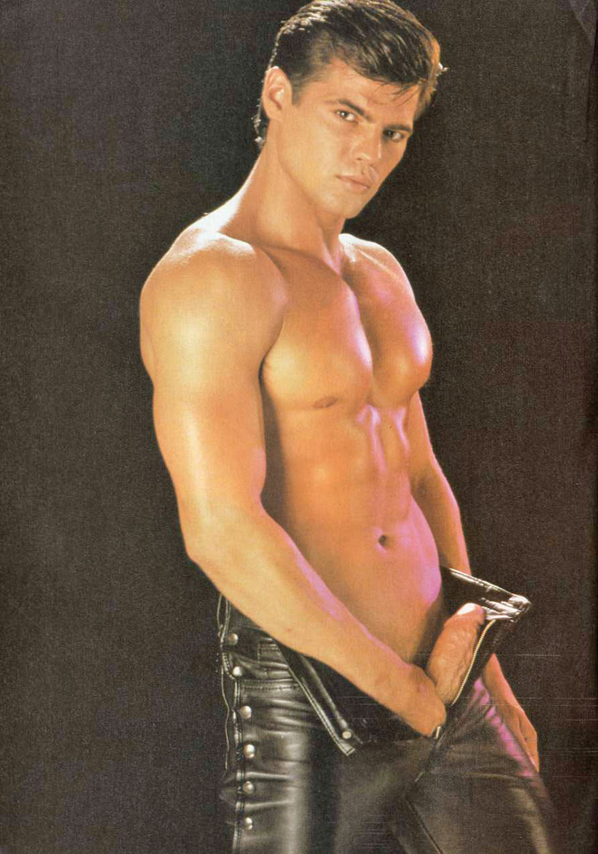 RETRO STUDS JEFF STRYKER