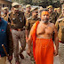 आत्मदाह करने की चेतावनी देने वाले तपस्वी छावनी के महंत परमहंस को अयोध्या की पुलिस ने किया गिरफ्तार